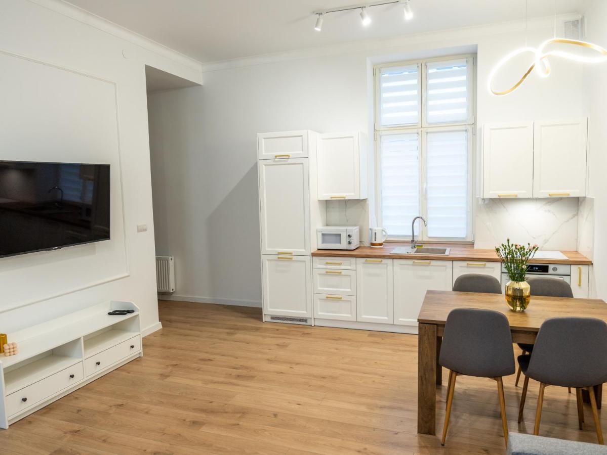 Zlote Apartamenty 6 Legnica Exterior foto