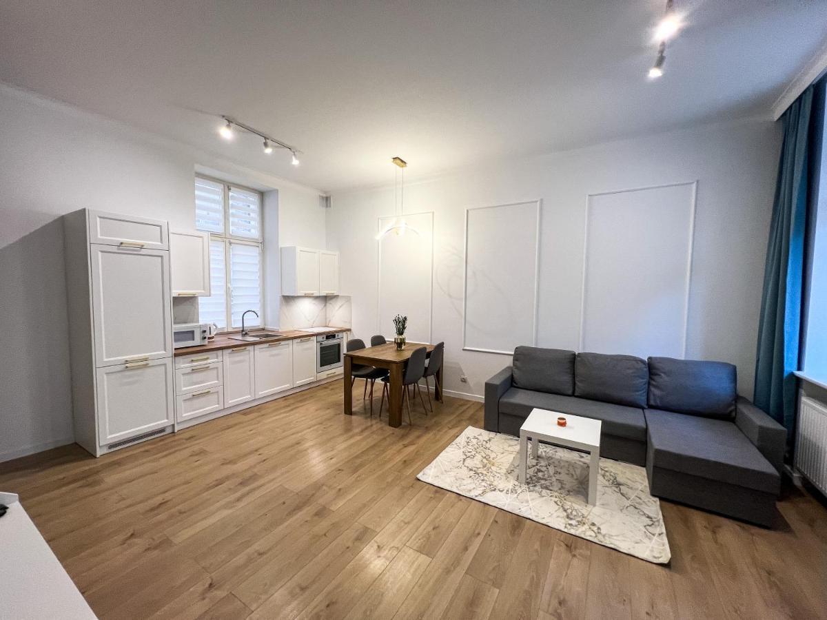 Zlote Apartamenty 6 Legnica Exterior foto